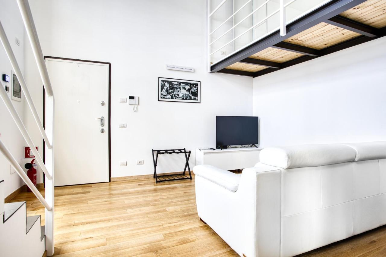 Joivy Charismatic 1-bed Flat With Parking * Mailand